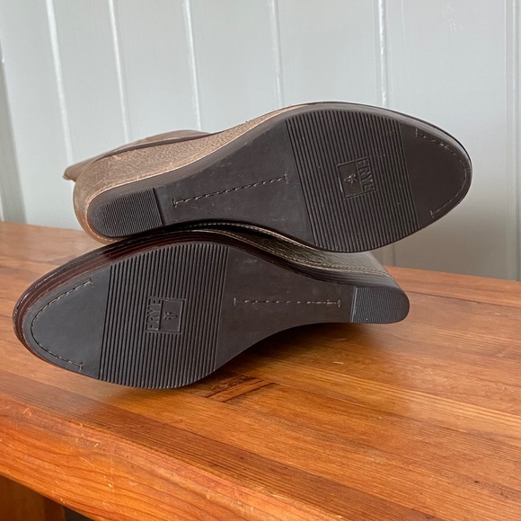 FRYE Paige Wedge Tall Leather Riding Boots EUC - Picture 15 of 15